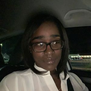 Meet your Posher, Kalisha